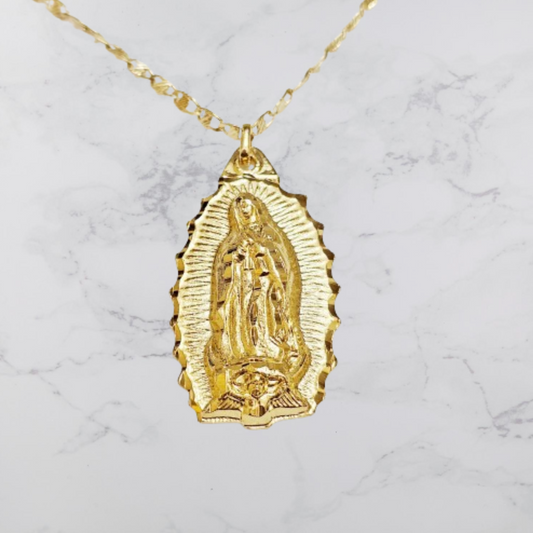 Medalla Virgen de Guadalupe grande en chapa de oro de 22kts