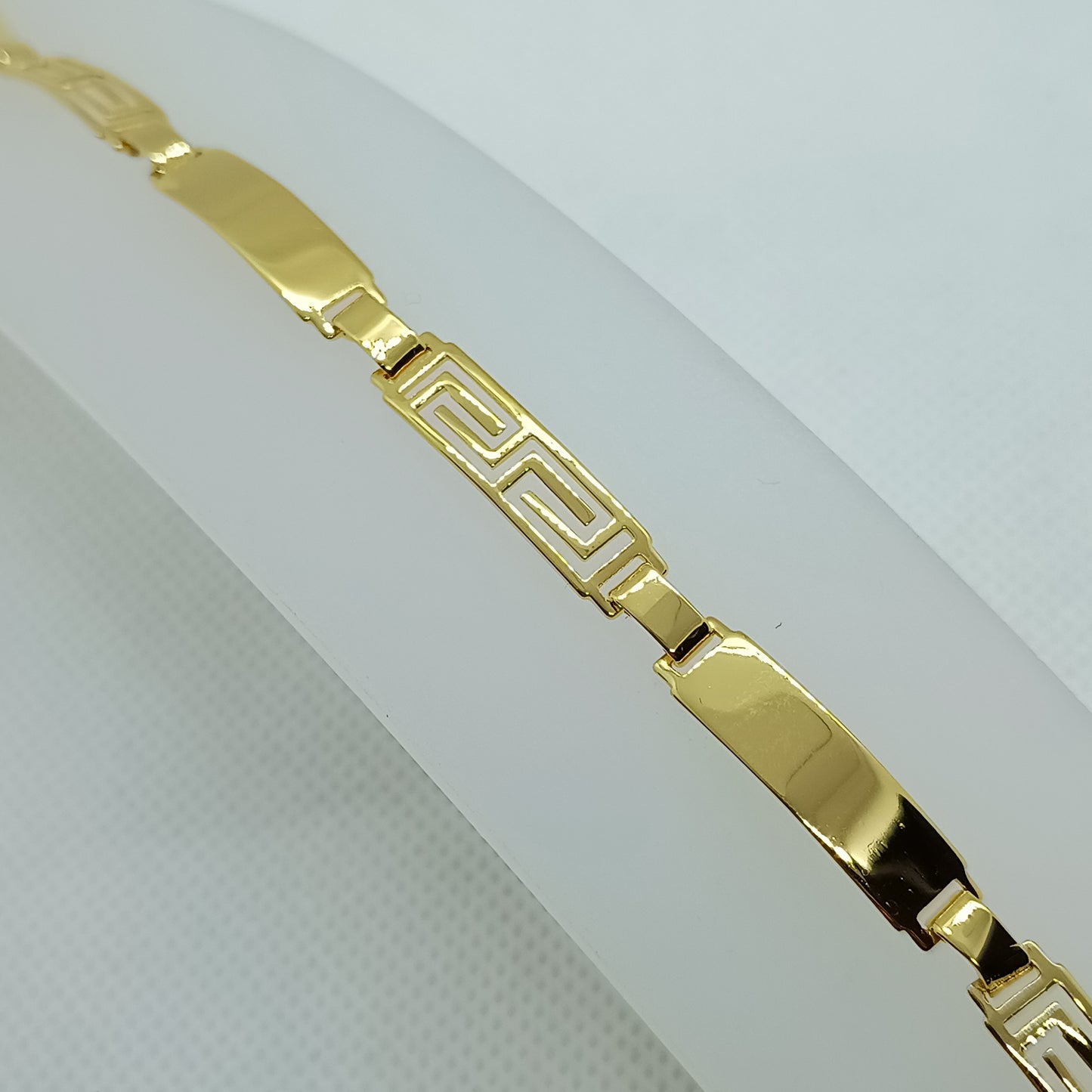 Pulsera grecas y Placas en Chapa de Oro de 22k